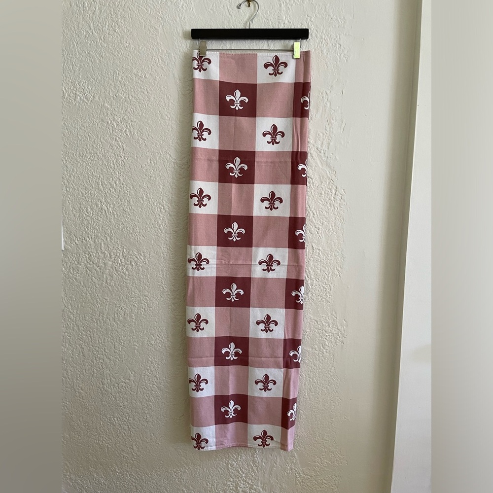 True Vintage Cotton Fleur De Lis Tablecloth New Orleans Mardis Gras